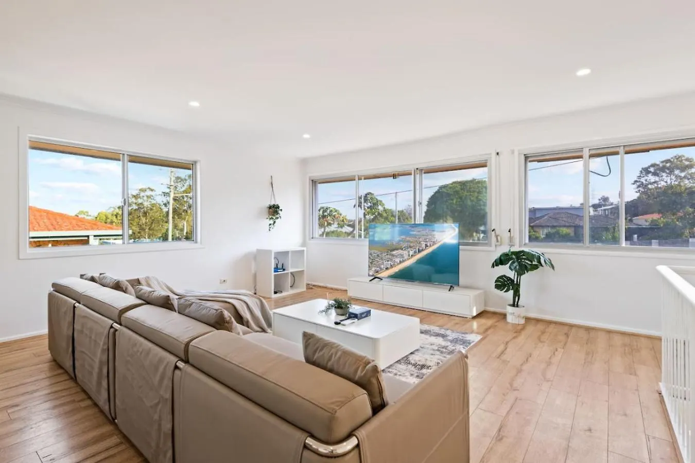 1Mins To Pinelands Plaza 4Br Chic Family Retreat